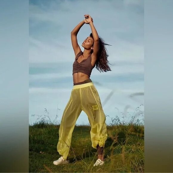 New Free People Movement High Tides Yellow Pants Medium NWOT - Picture 1 of 9